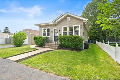 39 Sampson Avenue, North Providence, RI 02911 - Photo 1