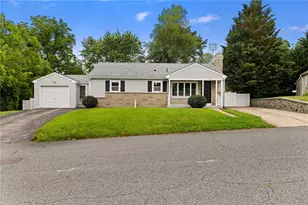 41 Valley View Dr, Cumberland, RI 02864 - Photo 1