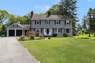 2 Carvin Ct, Warwick, RI 02886 - Photo 1