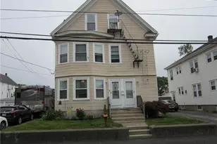 88 Darlingdale Ave, Pawtucket, RI 02861 - Photo 1