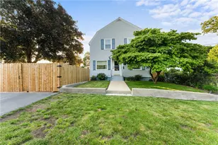 89 Crescent View Ave, East Providence, RI 02915 - Photo 1