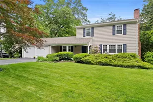 40 Sage Dr, Warwick, RI 02886 - Photo 1