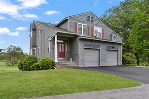 20 Pond Ct, North Providence, RI 02904 - Photo 1