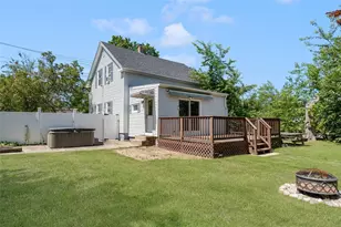 785 Main Ave, Warwick, RI 02886 - Photo 1