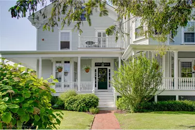 32 Catherine Street #B, Newport, RI 02840 - Photo 1