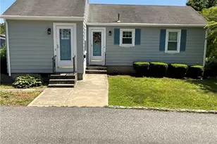 17 Navarre St, West Warwick, RI 02893 - Photo 1