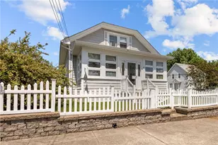 39 Owen Ave, Pawtucket, RI 02860 - Photo 1