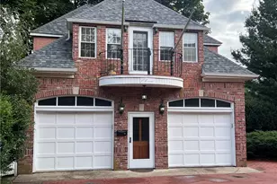 11 Admiral Kalbfus Rd, Newport, RI 02840 - Photo 1