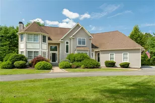 81 Crest Dr, Cranston, RI 02921 - Photo 1