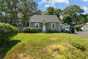 40 Queen St, North Kingstown, RI 02852 - Photo 1