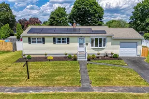 98 Quail Hollow Rd, Cranston, RI 02920 - Photo 1