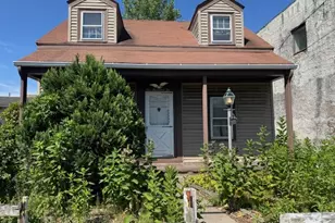 1002 Charles St, North Providence, RI 02904 - Photo 1