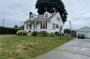 14 Forest Ave, Middletown, RI 02842 - Photo 1