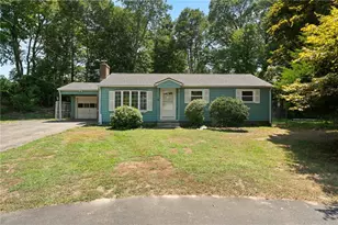 4 Reed Pl, East Greenwich, RI 02818 - Photo 1