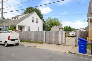 86 Lynch St, Providence, RI 02908 - Photo 1