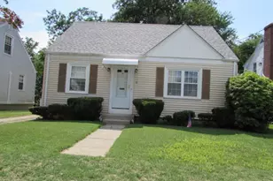 21 Hemlock Ave, Cranston, RI 02910 - Photo 1