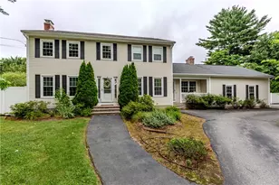 11 Greenbrier Rd, Smithfield, RI 02828 - Photo 1