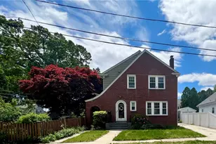 55 Greylock Ave, Cranston, RI 02910 - Photo 1