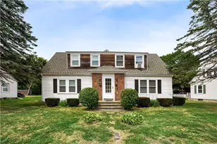 23 Preston Dr, North Kingstown, RI 02852 - Photo 1