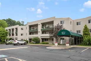 31 Devereux Ave, Providence, RI 02909 - Photo 1