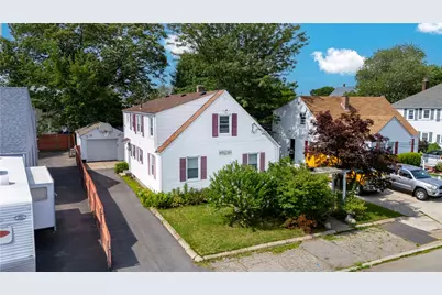 182 Norfolk Avenue, Pawtucket, RI 02861 - Photo 1