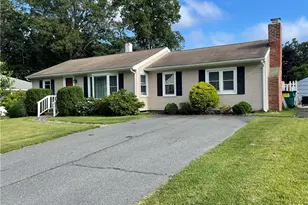 71 Glenwood Dr, North Kingstown, RI 02852 - Photo 1