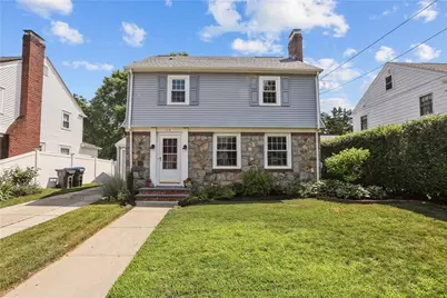 16 Elmcroft Avenue, Providence, RI 02908 - Photo 1