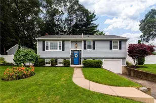 85 Stillwater Dr, Warwick, RI 02889 - Photo 1