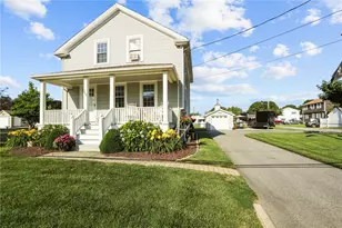 549 Aquidneck Ave, Middletown, RI 02842 - Photo 1