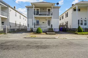 87 Columbine Ave, Pawtucket, RI 02861 - Photo 1