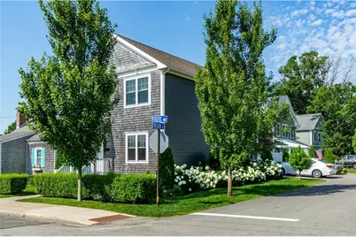 19 Eustis Avenue, Newport, RI 02840 - Photo 1