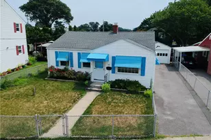 63 Maplecrest Dr, Pawtucket, RI 02861 - Photo 1