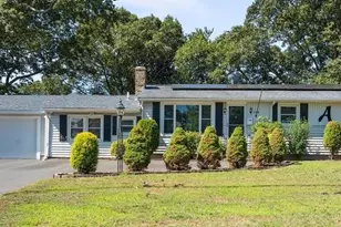 110 Wethersfield Dr, Warwick, RI 02886 - Photo 1