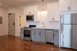 15 Cranston Ave, Newport, RI 02840 - Photo 1