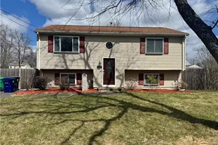 231 Smith St, Warwick, RI 02886 - Photo 1