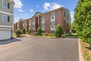 673 Metacom Ave, Bristol, RI 02809 - Photo 1