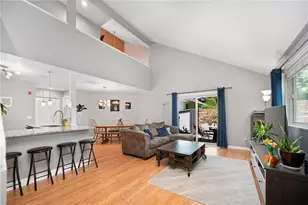 933 Williamsburg Cir, Warwick, RI 02886 - Photo 1