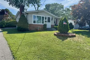 52 Kalmer Rd, Warwick, RI 02886 - Photo 1