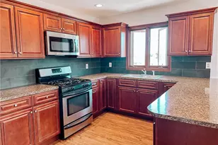 341 Metacom Ave, Warren, RI 02885 - Photo 1