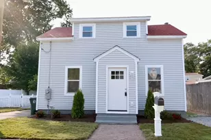 13 Lakeview Dr, Smithfield, RI 02828 - Photo 1