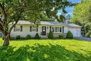 65 Bayberry Ln, East Greenwich, RI 02818 - Photo 1