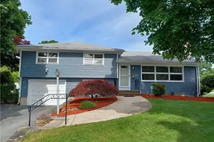 52 Poplar Dr, Cranston, RI 02920 - Photo 1