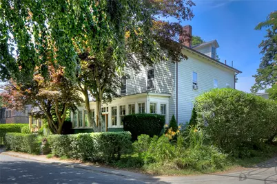 24 Old Beach Road, Newport, RI 02840 - Photo 1