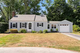 11 Sutcliffe Cir, East Providence, RI 02916 - Photo 1