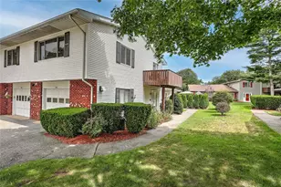 583 Pocasset Ct, Warwick, RI 02886 - Photo 1