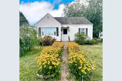 86 Maple Avenue, Middletown, RI 02842 - Photo 1