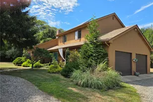 40 Gosnold Rd, North Kingstown, RI 02852 - Photo 1