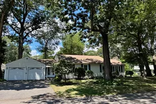 31 Twin Oak Dr, Warwick, RI 02889 - Photo 1