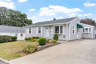 66 Fairmont Ave, Pawtucket, RI 02860 - Photo 1