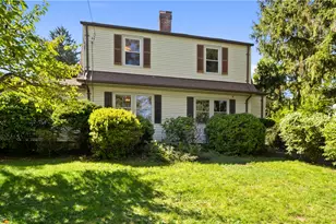 257 Oaklawn Ave, Cranston, RI 02920 - Photo 1
